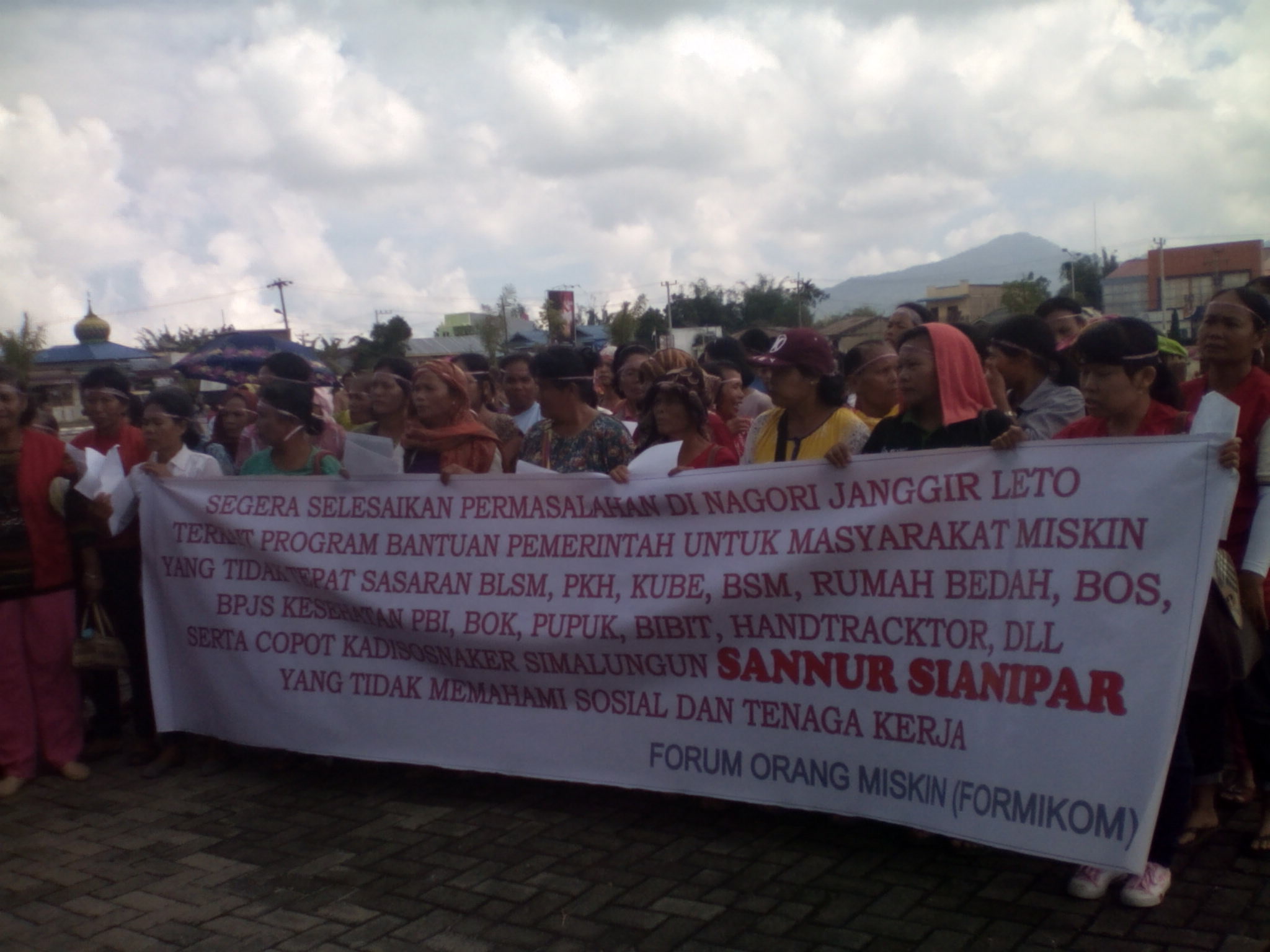 Formikom Demo Bupati Simalungun, Tuntut Hak Rakyat Miskin Nagori Janggar Leto Segera Dipenuhi