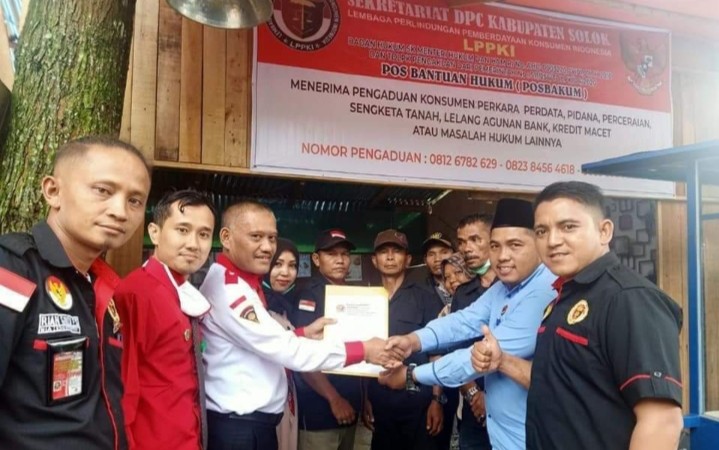 Ketua Umum DPN LPPKI Resmikan Posbakum DPC LPPKI Kabupaten SOLOK