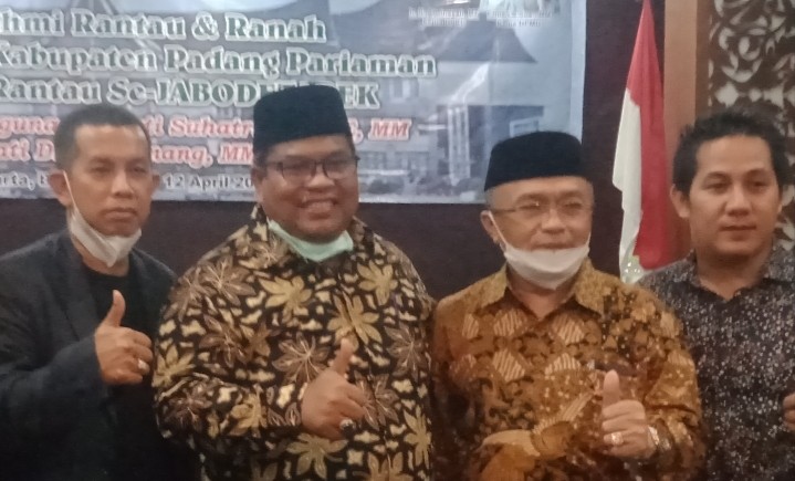 Bupati Padang Pariaman Kukuhkan Mahyudin Putra Minang Cs Jadi Koordinator Pengurus Ranah dan Rantau Secara Nasional