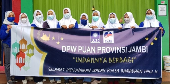 Indahnya Berbagi dibulan Ramadhan, DPW Puan Provinsi Jambi Bagi Takjil