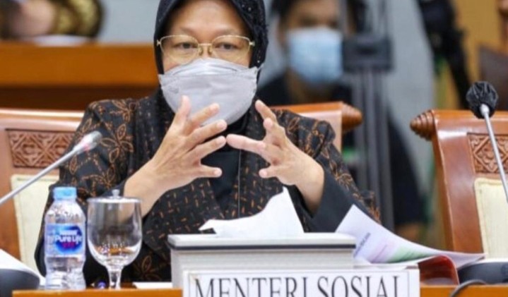 Menteri Sosial RI Tri Rismaharini Kembali Cairkan Bansos PKH Rp6,53 Triliun di Bulan Ramadhan