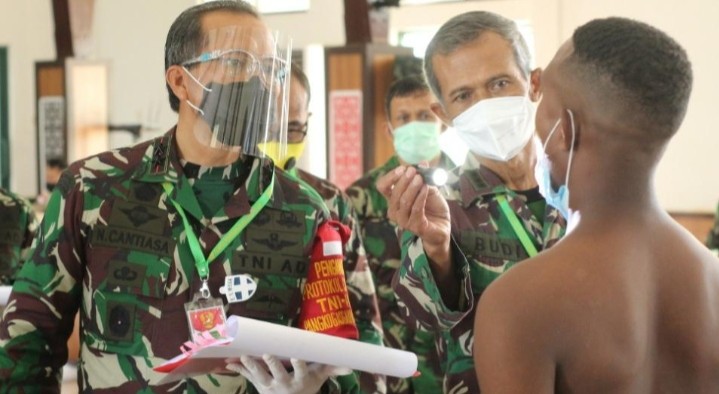 Pangdam XVIII/Kasuari, Pimpin Sidang Pemilihan Tingkat Pusat Penerimaan Tamtama PK TNI AD Kodam XVIII/Kasuari