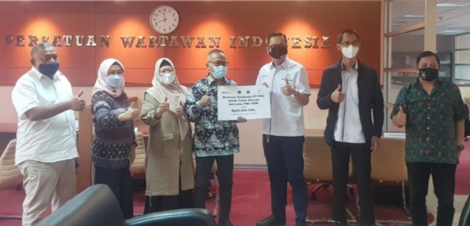 Ketum PWI terima kunjungan PT PPA Salurkan Paket Sembako Bagi Anak Yatim, Duafa, dan Keluarga Wartawan