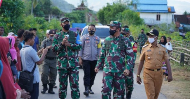 Pangdam IX/Udayana Mayjen TNI Maruli Simanjuntak Tinjau Jembatan Kartika Eka Paksi