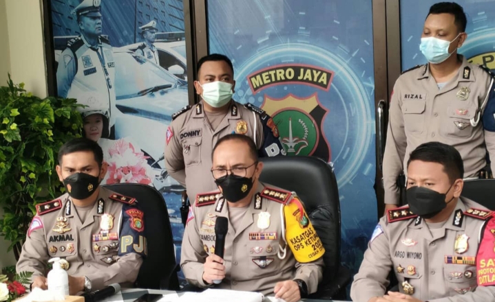 Polisi Tilang dan Tahan Mobil Jenderal Bintang Dua Kekaisaran Sunda Nusantara