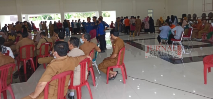 Masyarakat Agam Jalani Vaksinasi Sesuai Prokes, Gerai Vaksin Presisi Berjalan Lancar dan Tertib