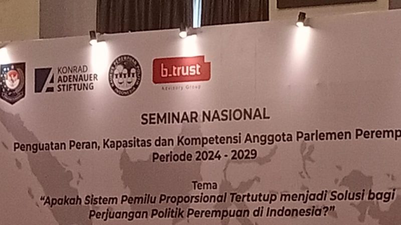 B_Trust Advisory Group Angkat SemnasApakah Sistem Pemilu Proporsional Tertutup Menjadi Solusi bagi Perjuangan Politik Perempuan?